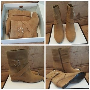 NEW Nine West - Journey on